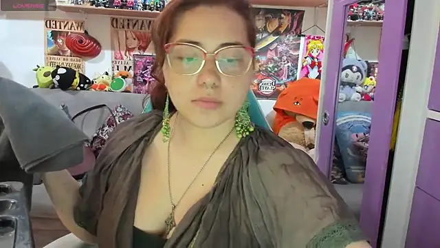 Snapshot of soficammy chatting on October 4, 2025, 9:46 pm soficammy online show from October 4, 2025, 9:46 pm