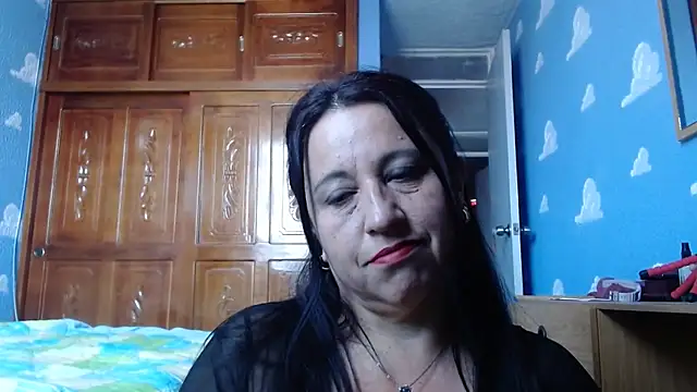 Snapshot of valeriapinter chatting on December 17, 2025, 2:45 pm valeriapinter online show from December 17, 2025, 2:45 pm