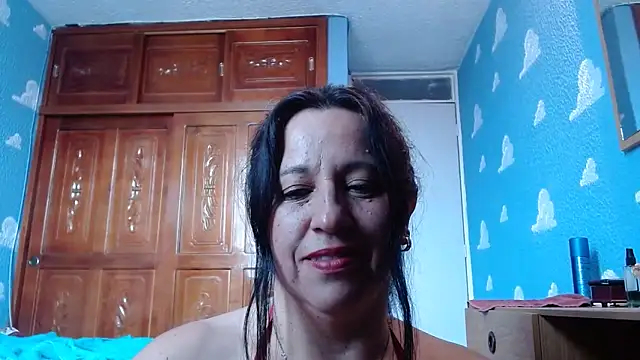 Snapshot of valeriapinter chatting on December 21, 2025, 3:19 pm valeriapinter online show from December 21, 2025, 3:19 pm