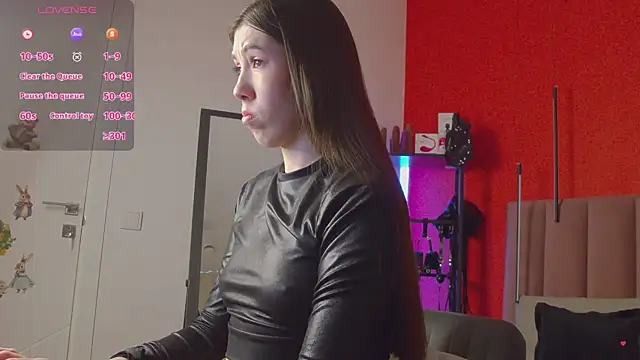 SweetySonya online show from April 13, 2026, 1:44 am