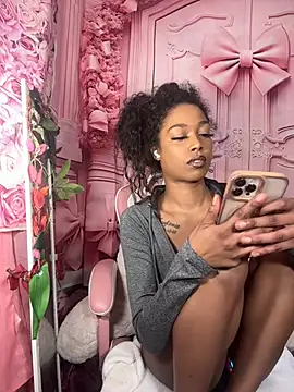 Snapshot of mismialove chatting on January 9, 2026, 7:22 am mismialove online show from January 9, 2026, 7:22 am