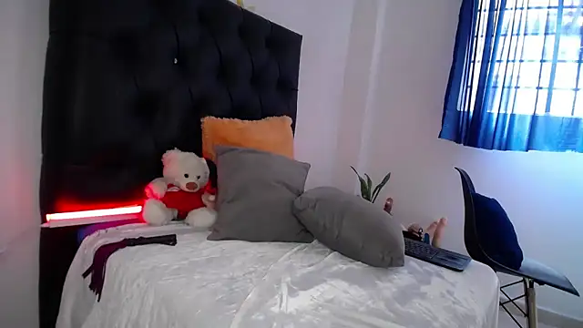 susan smith18 online show from February 20, 2025, 7:08 pm