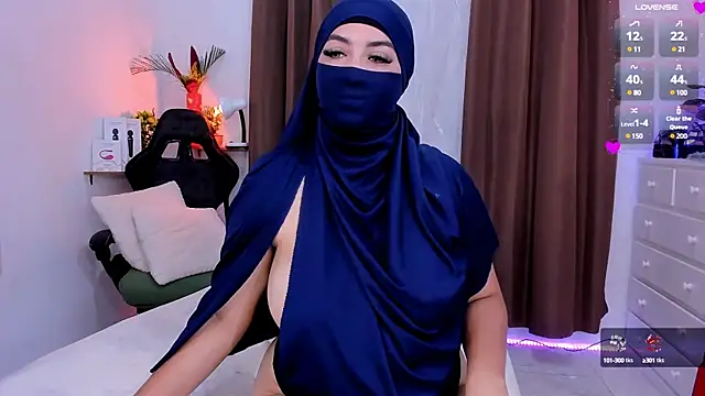 Snapshot of KeishaDanger_ chatting on February 17, 2025, 11:53 pm KeishaDanger online show from February 17, 2025, 11:53 pm