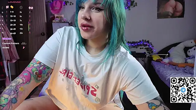 Snapshot of Silvia_Santorskii chatting on April 5, 2026, 8:11 am Silvia Santorskii online show from April 5, 2026, 8:11 am