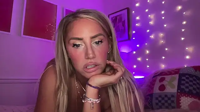 Fitnessbabe69 online show from May 27, 2026, 11:07 am