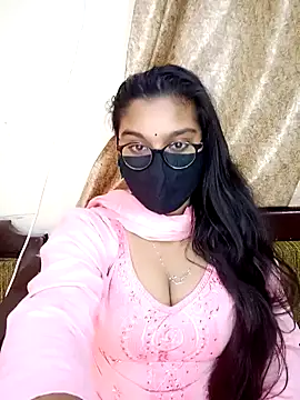 Snapshot of Jasmine_jaaan chatting on January 6, 2025, 8:35 am Jasmine jaaan online show from January 6, 2025, 8:35 am